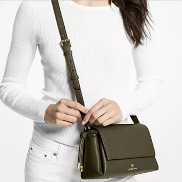 Michael Kors Handbags - Michael Kors Pearl Flap Crossbody